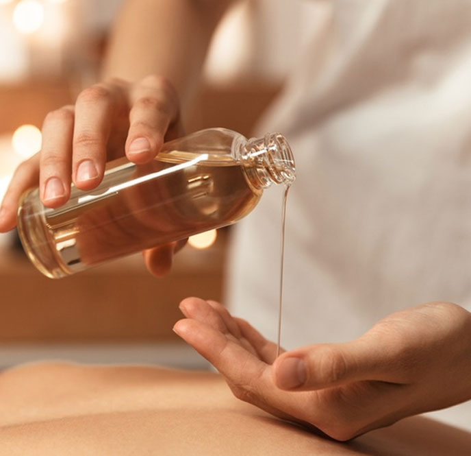 Full body massage with oil